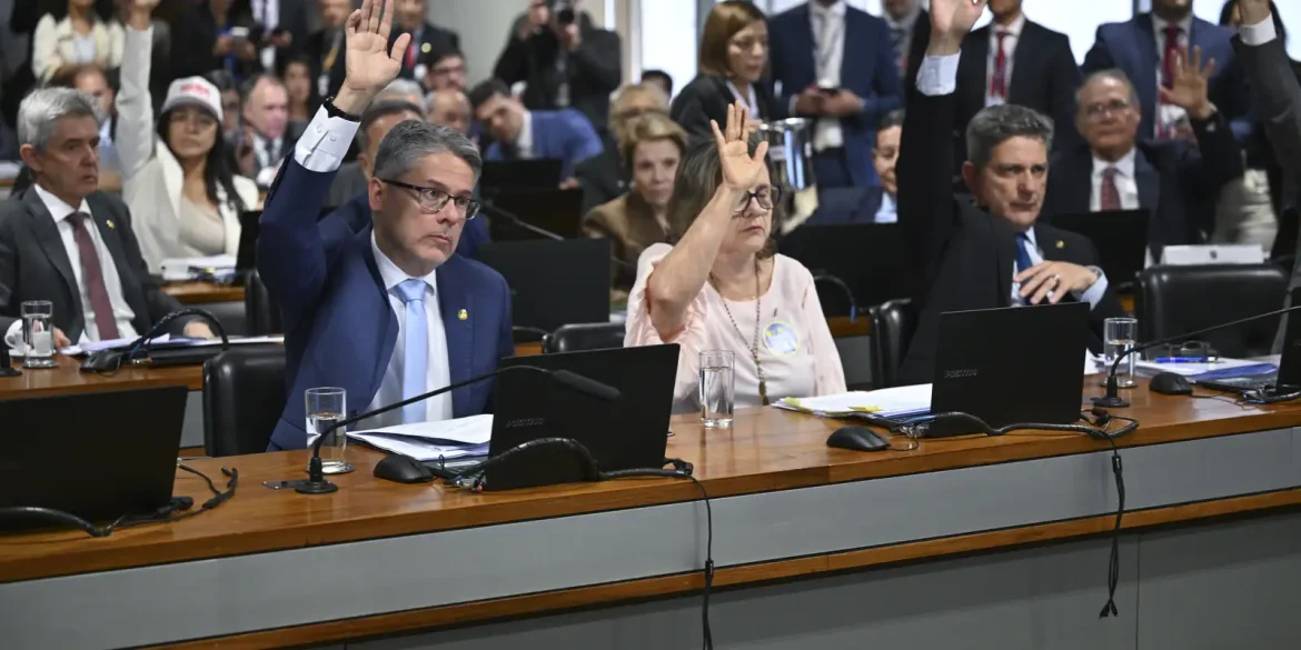 ccj-do-senado-aprova-texto-base-da-pec-da-seguranca-publica