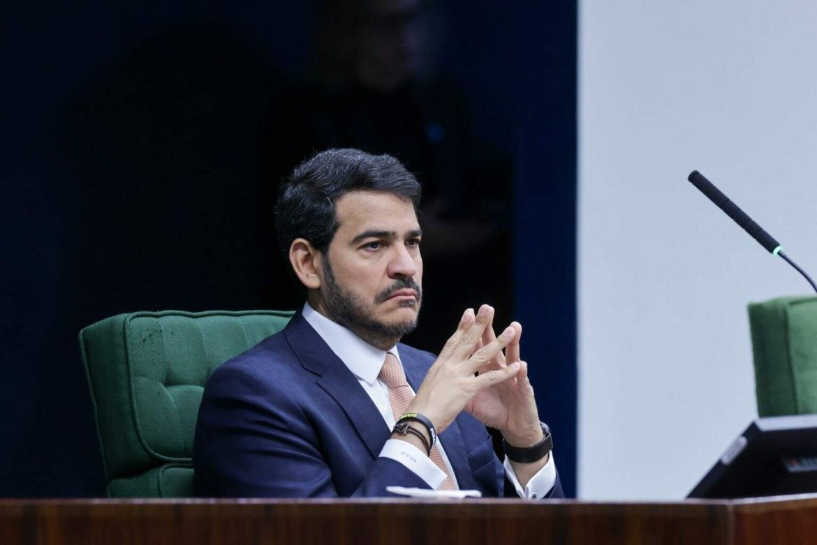 advogado-geral-da-uniao-sai-prejudicado-com-a-divulgacao-de-mensagens-de-daniel-vorcaro-ao-ministro-alexandre-de-moraes