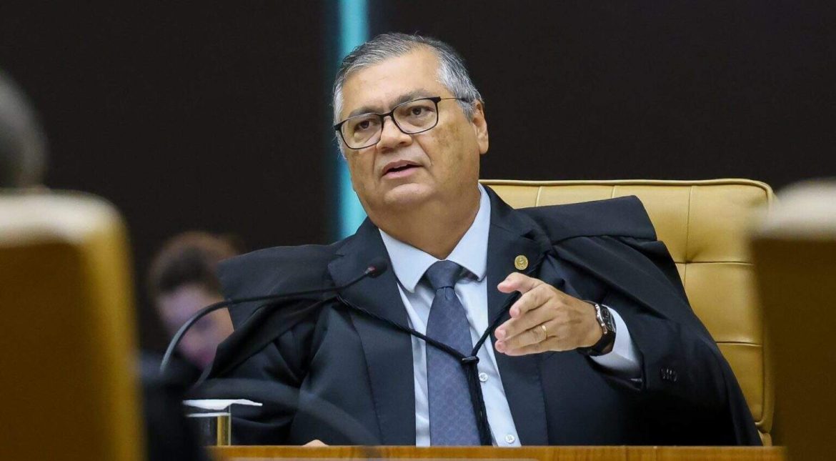 ministro-flavio-dino-usa-inquerito-do-caso-“dark-horse”-para-reconduzir-andrei-rodrigues-ao-cargo-de-diretor-geral-da-policia-federal