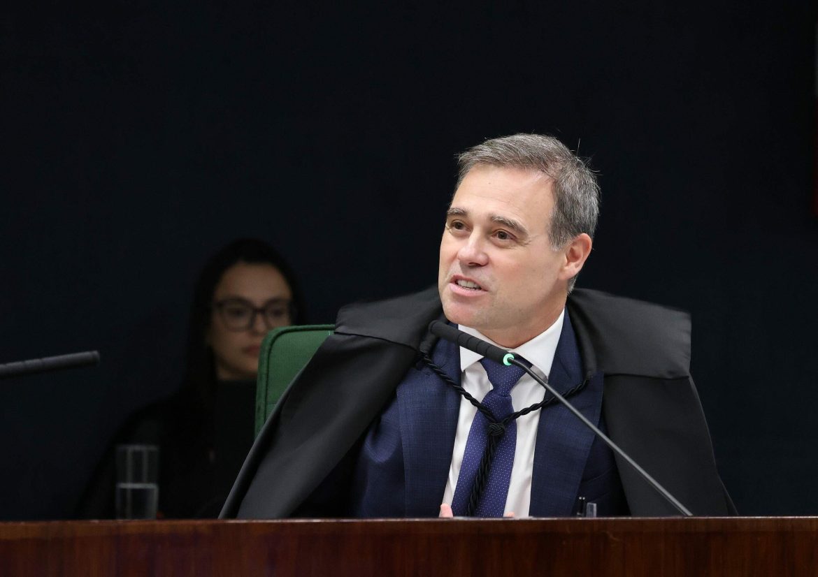 mensagens-extraidas-do-celular-de-daniel-vorcaro-indicam-que-ele-foi-convidado-para-eventos-do-instituto-fundado-pelo-ministro-do-supremo-andre-mendonca